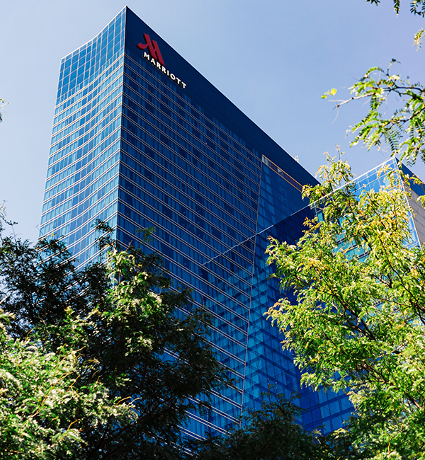 Marriott Marquis Chicago Photo by Quantumn on Unsplash