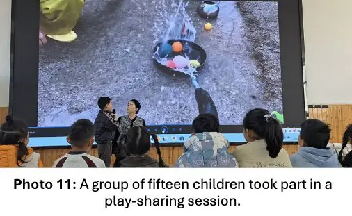 Photo 11. A group of fifteen children took part in a play-sharing session.